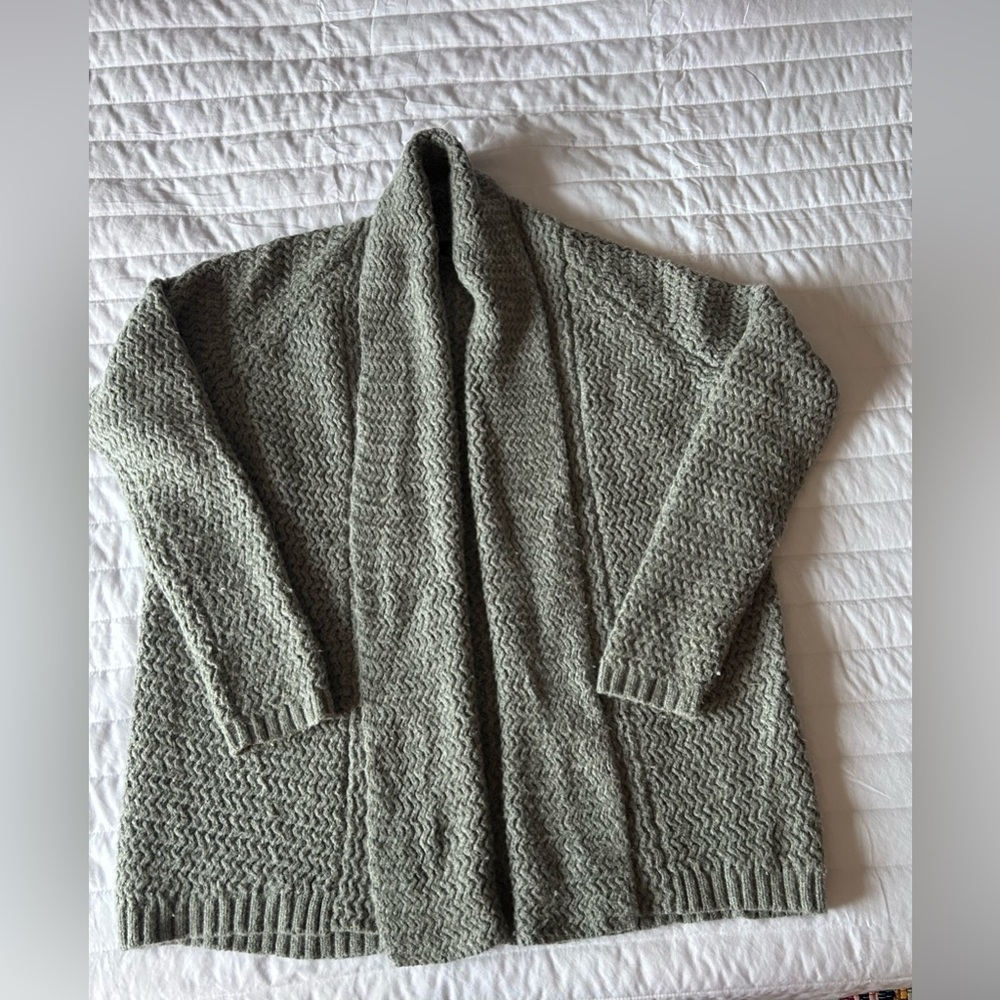 Ann Taylor Textured Knit Cardigan - Chunky Gray Merino and Alpaca‎ blend knit.